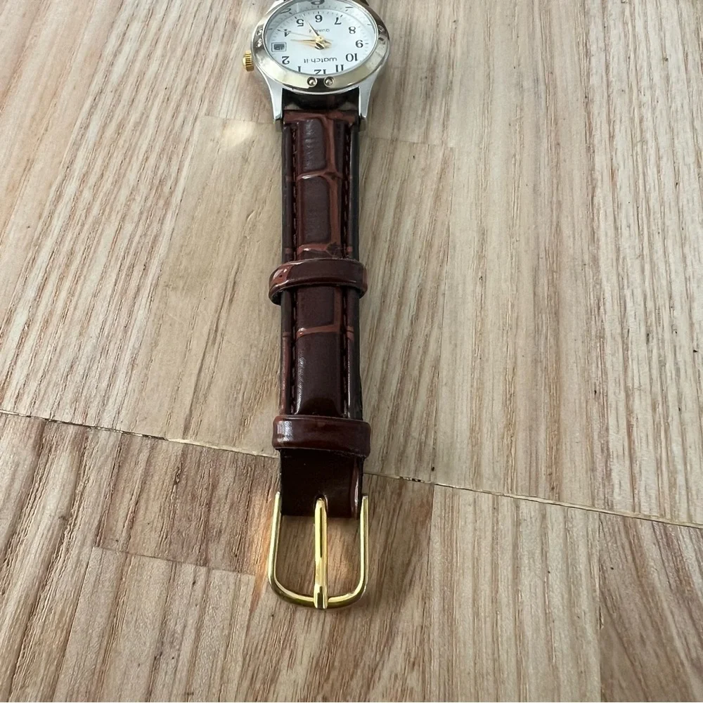 Watch-it ladies two tone brown strap dress watch NEW BATTERY